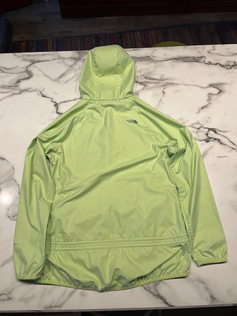 The North Face Women's Lightweight/hooded windbreaker jacket - Small - Picture 10 of 12